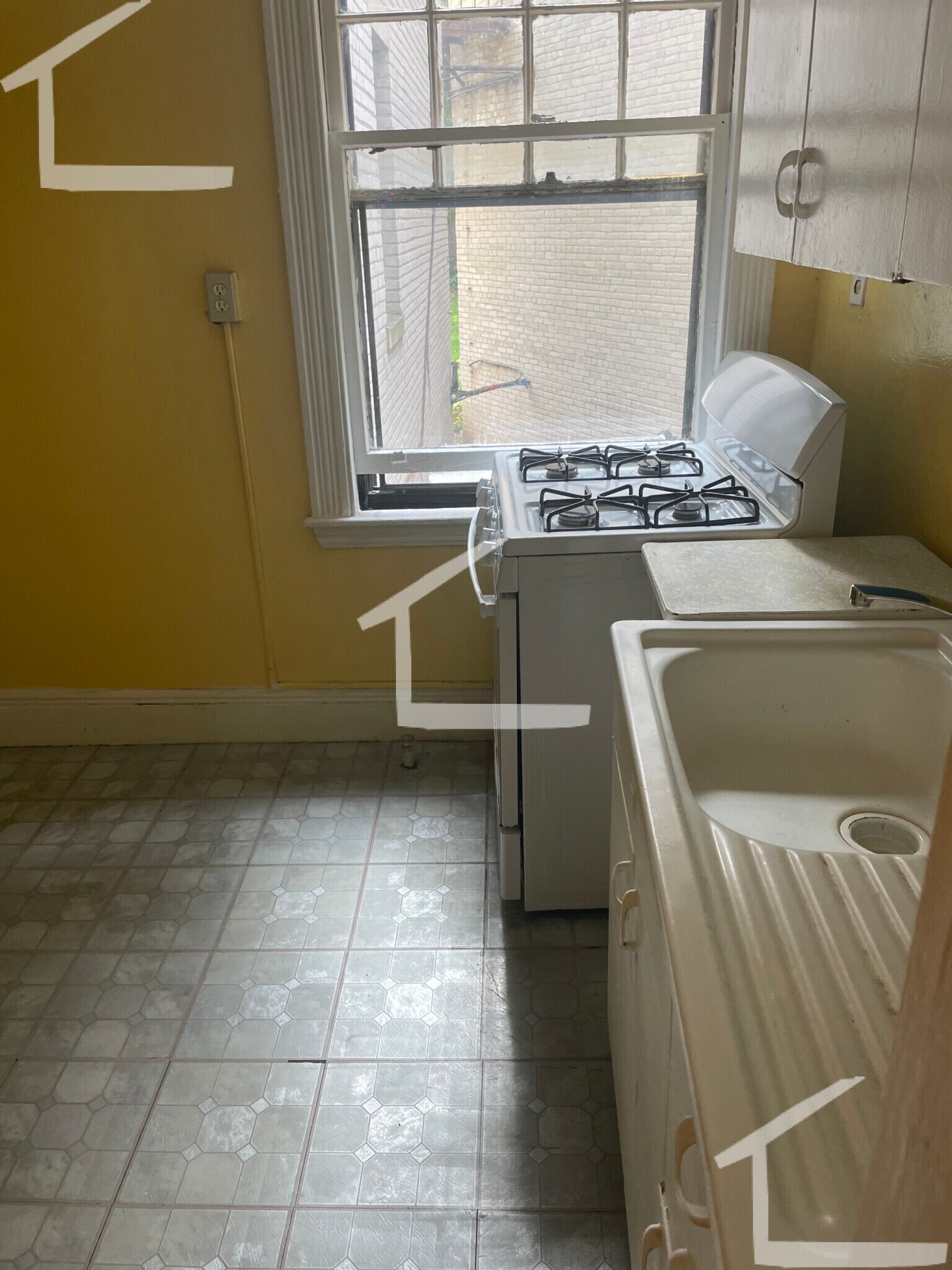 Building Photo - 28 Sidlaw Rd