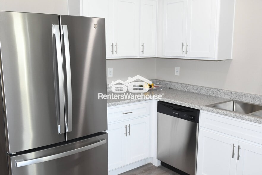 Building Photo - 7525 N 12th St