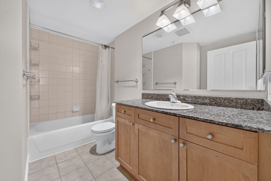 Building Photo - 777 7th St NW