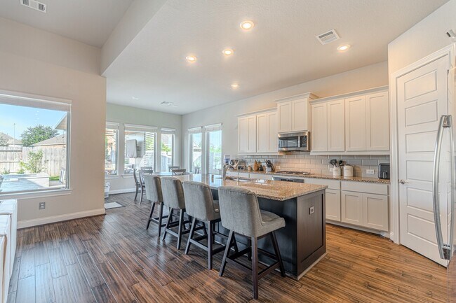 Building Photo - 25403 Angelwood Springs Ln