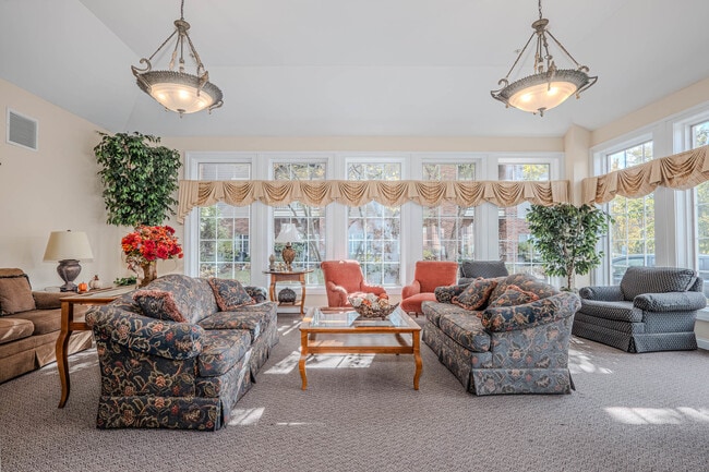 Building Photo - 801 N McLean Blvd