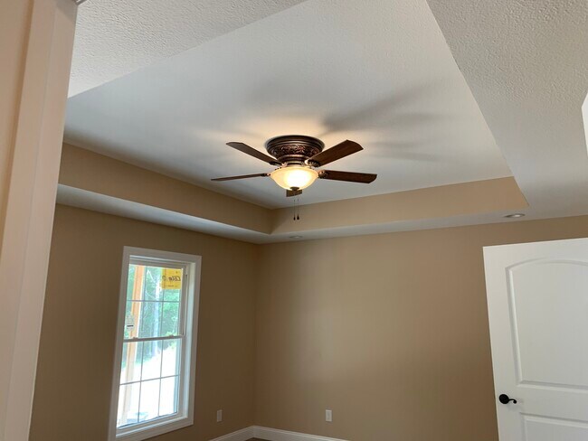 Building Photo - 846 Otter Lake Loop