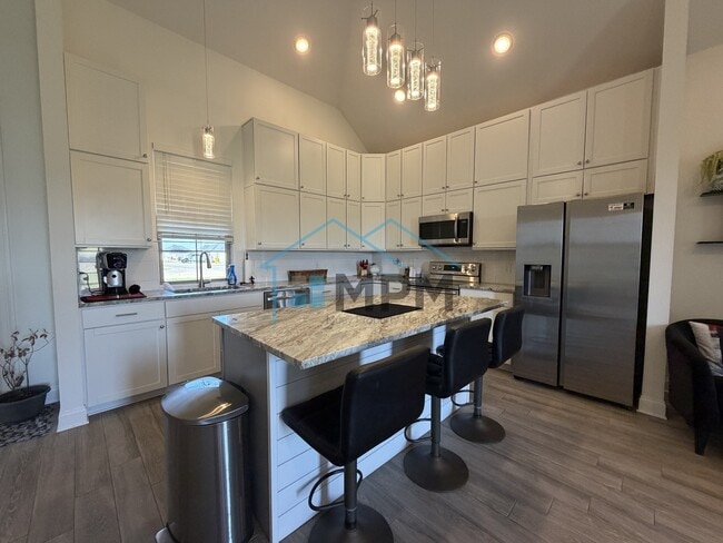 Building Photo - 492 Cliff Bullock Dr