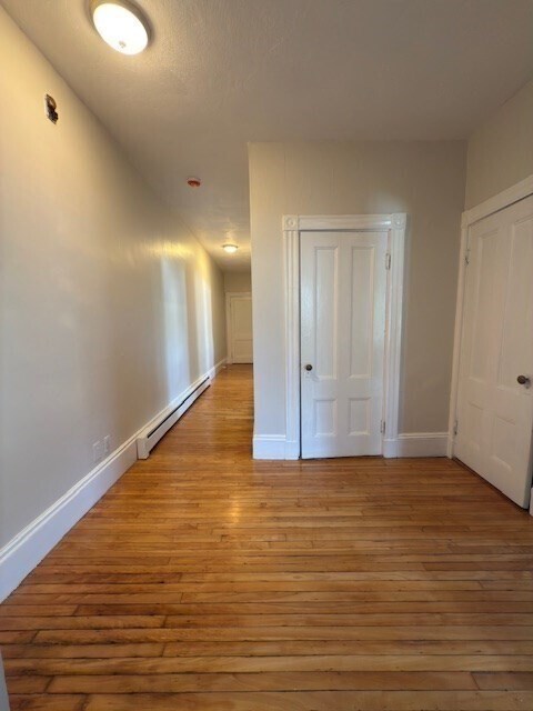 Building Photo - 115 Cedar St