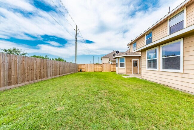 Building Photo - 913 Boxelder Pointe