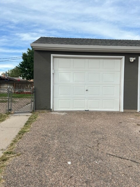 Building Photo - 544 Henry Ave