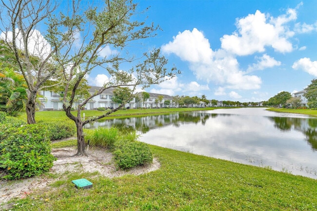 Building Photo - 1427 NW 34th Way