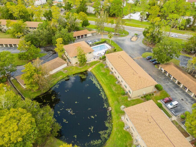 Building Photo - Spacious, sleek & central: 2Bedroom/2Bath condo in Daytona Beach!