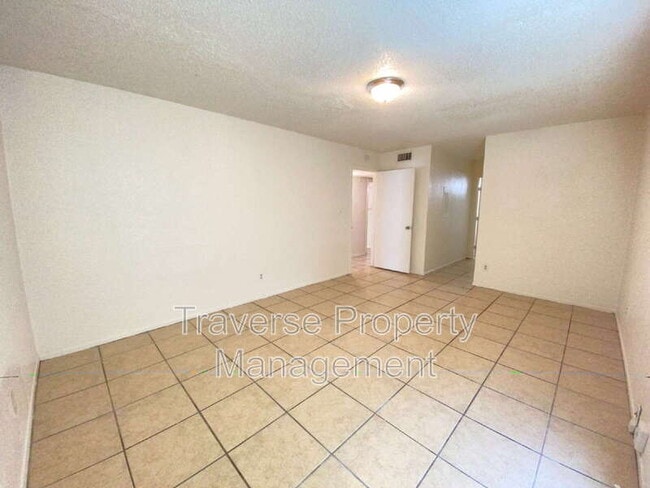 Building Photo - 6808 Trail Lake Dr