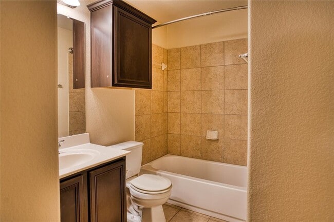 Building Photo - 821 Gabriel Mills Dr