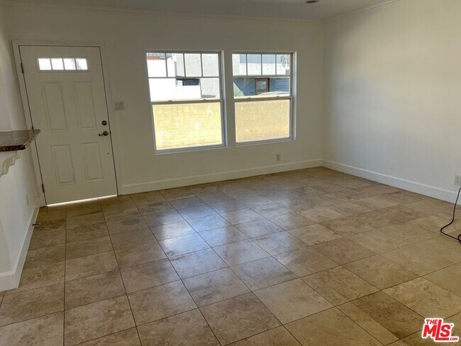 Building Photo - 13636 Cerise Ave