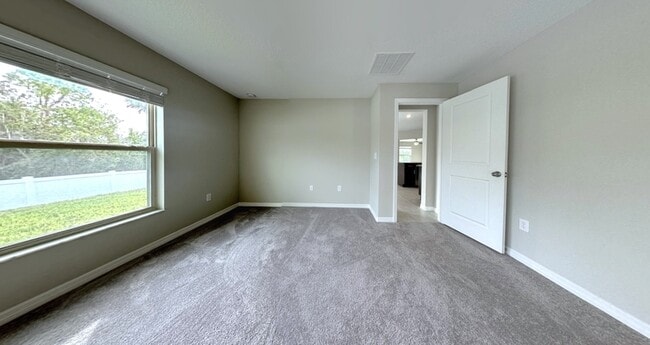 Building Photo - 376 Rain Berry Ave