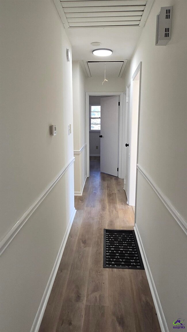 Building Photo - 101 Vivian Dr