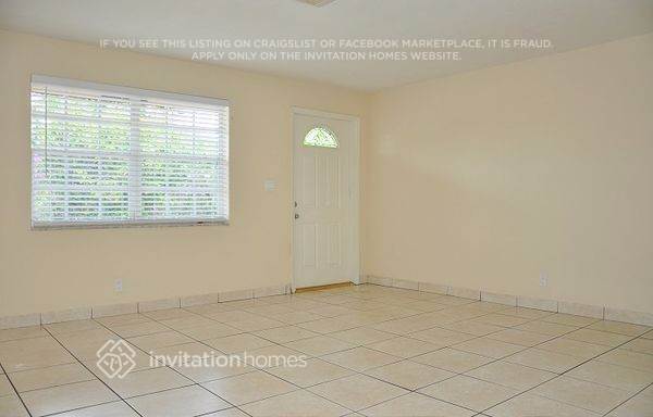 Building Photo - 1380 SW 26th Terrace