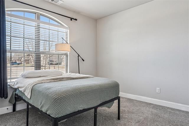 Building Photo - 1304 Beach Dr