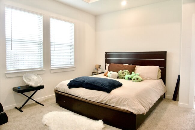 Building Photo - 31106 Aumbrey Ivy Ct