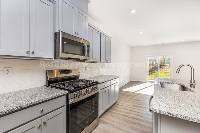 Building Photo - 3160 Lilac Grove Dr