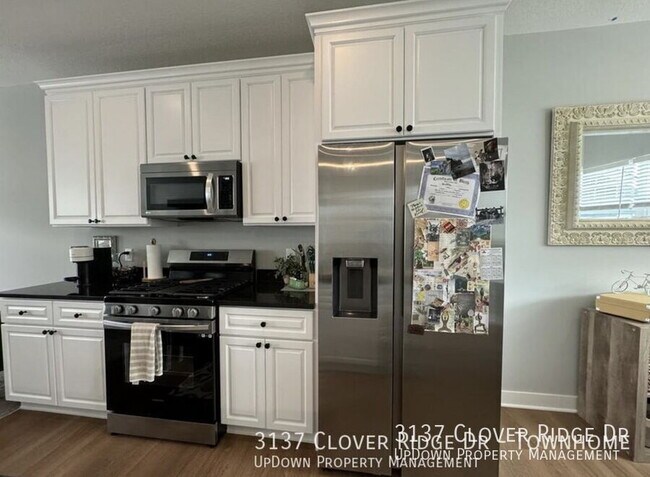 Building Photo - 3137 Clover Ridge Dr