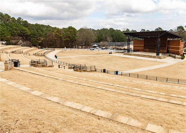 Building Photo - 9040 Main St