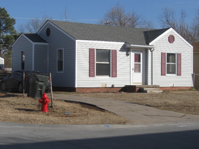 Building Photo - 520 E Lockheed Dr