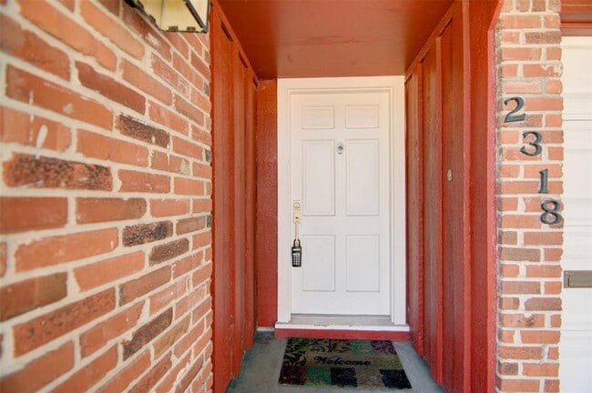 Building Photo - 2318 Haverhill Dr
