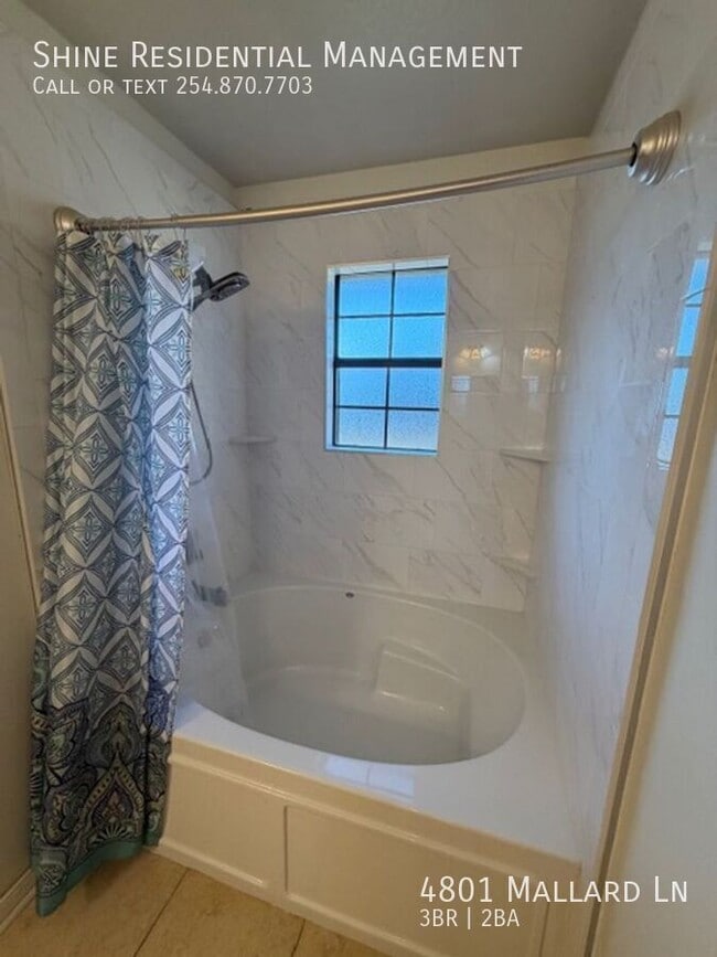 Building Photo - 4801 Mallard Ln