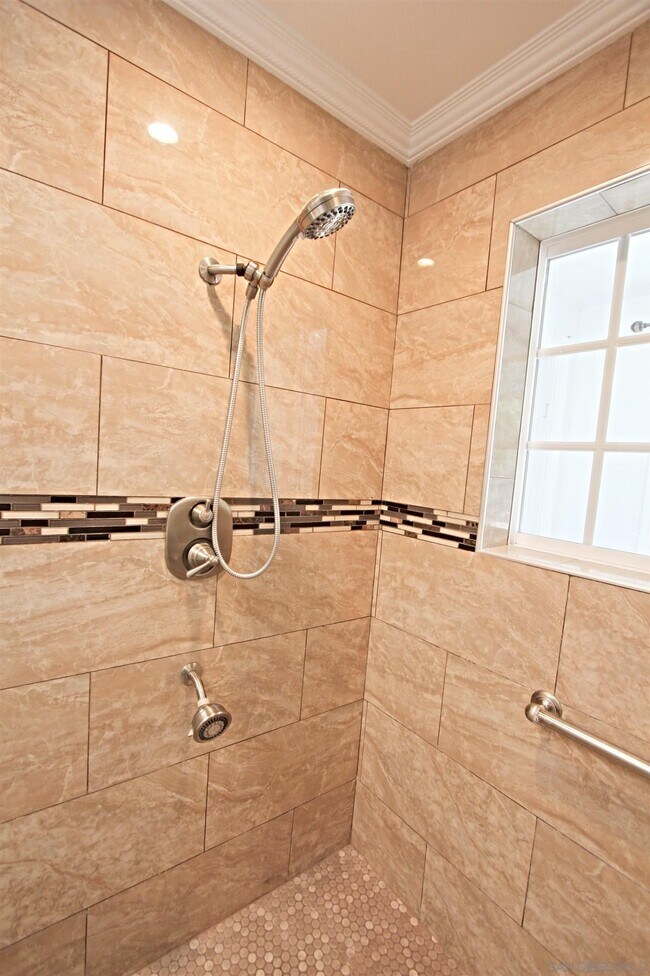 Building Photo - 12785 Cobblestone Creek Rd