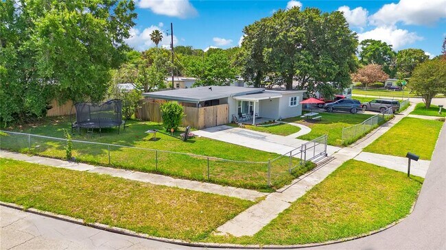 Building Photo - 1301 Lawne Blvd