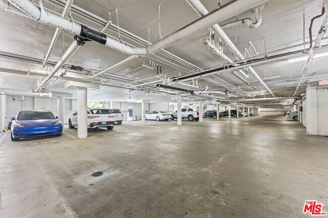 Building Photo - 10650 Kinnard Ave