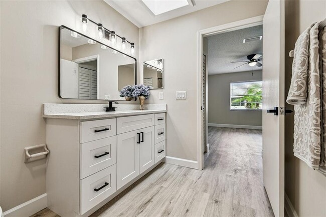 Building Photo - 1805 Butterfly Pl