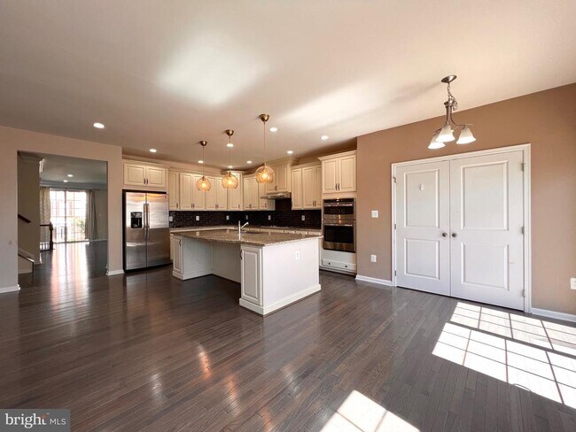 Building Photo - 23480 Logans Ridge Terrace