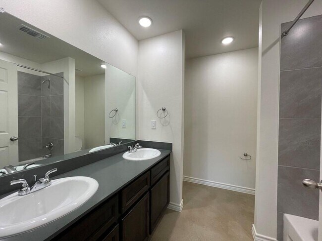 Building Photo - 2317 Zanoletti Ct