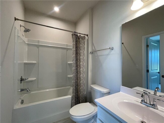 Building Photo - 105 Marchmont Dr