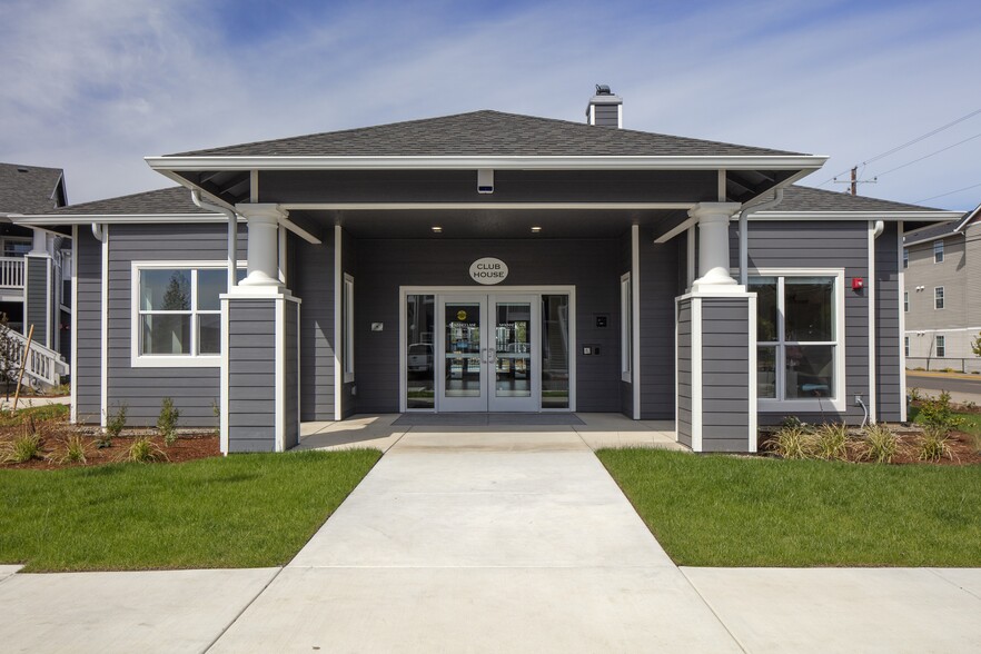 Clubhouse - McKinney Lane Apartments