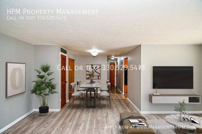 Building Photo - 842 S Green Rd