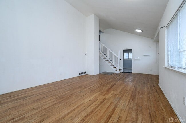 Building Photo - 186 Central Ave