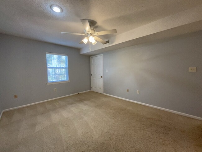 Building Photo - 157 Egret Run Ln