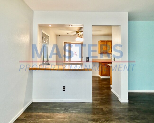 Building Photo - 3 Bedroom House for Rent