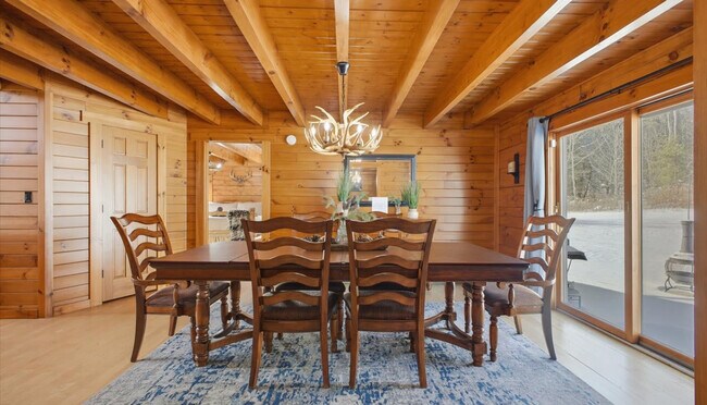 Building Photo - 241 Campbell Rd