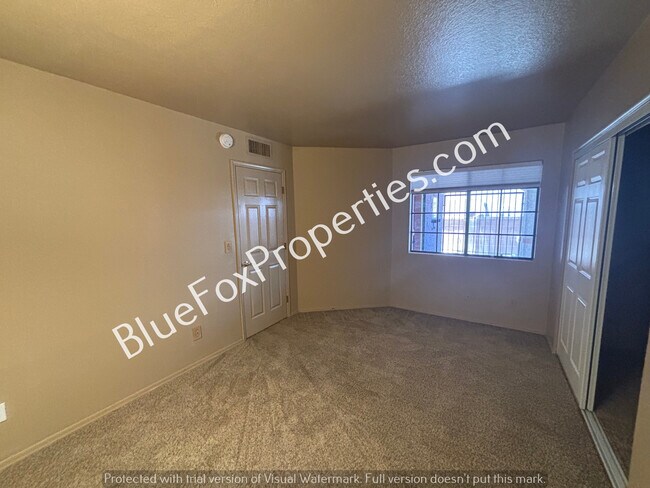 Building Photo - 231 N Ashbury Ln