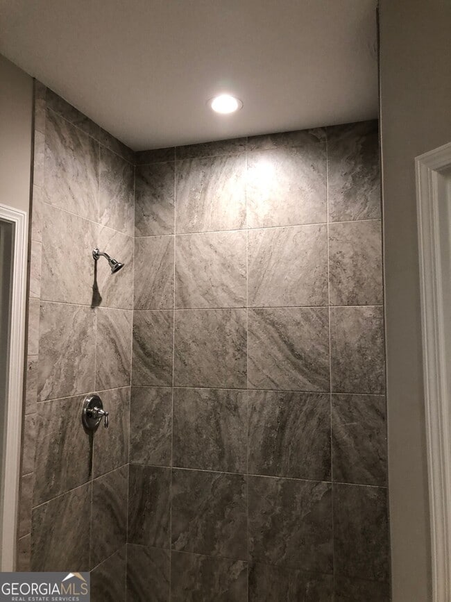 Building Photo - 108 Marshall Ct