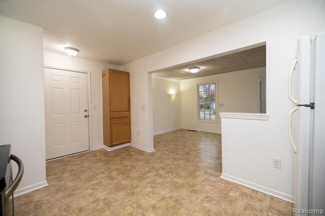 Building Photo - 9172 Millward Ave