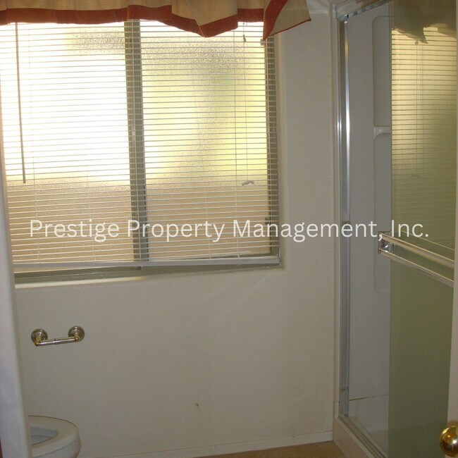 Building Photo - 346 E Calle Puente Lindo