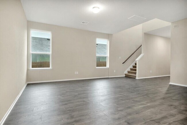 Building Photo - 135 Lyndon Dr
