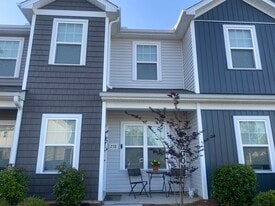 Building Photo - 238 Yorktown Ln
