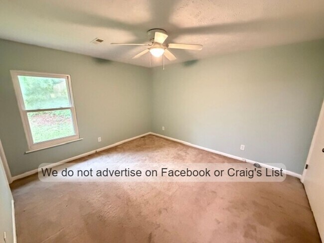 Building Photo - 1936 Wordsworth Dr