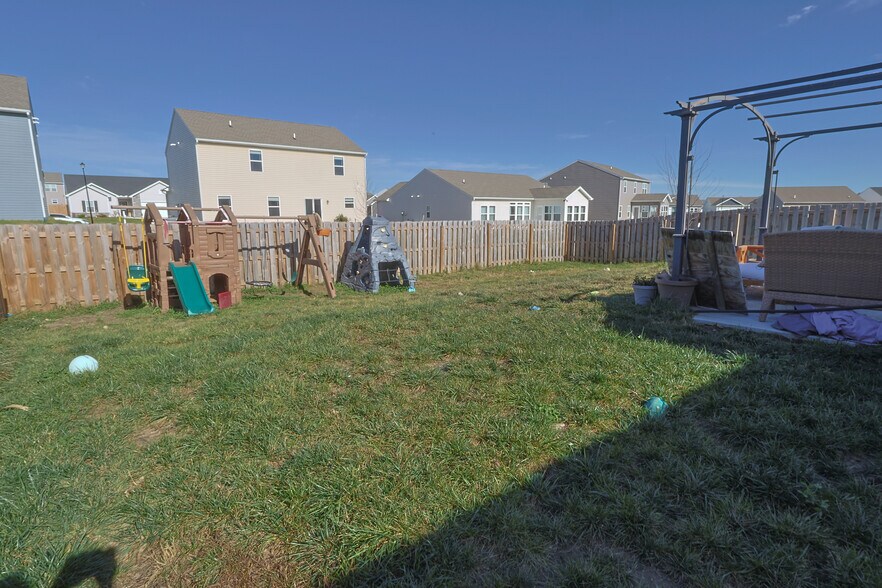 Building Photo - 1158 Thorny Ln