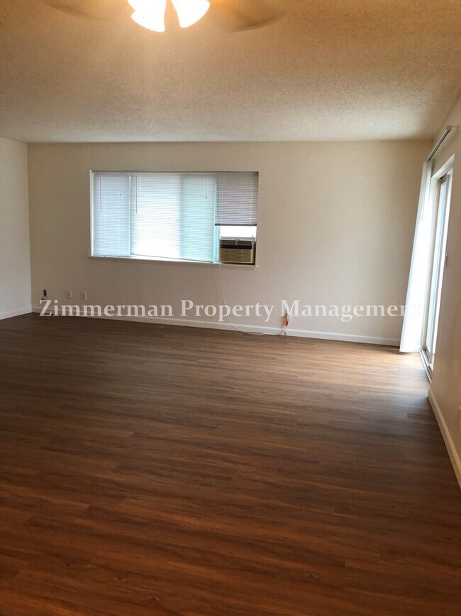 Building Photo - Wonderful condo located in the Driftwood V...