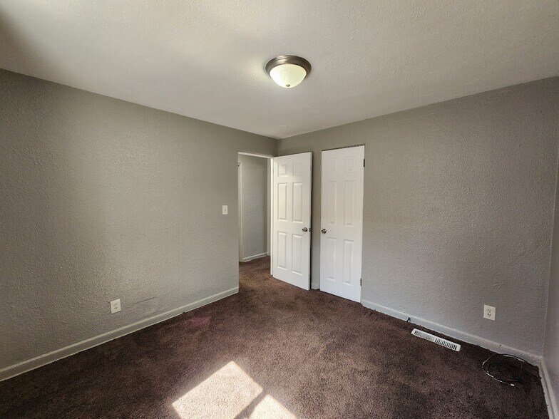 Building Photo - 1308 Moline St