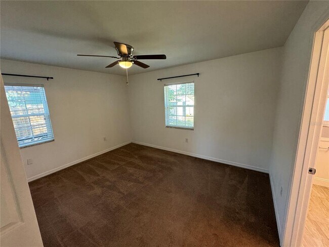 Building Photo - 5246 Royal Oak Dr